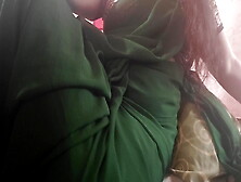 Indian Girl In Saree Gives Blowjob