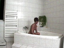Lusty Bitch Satisfies Her Wet Cunt In The Bathtub