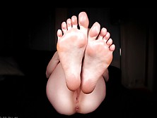 Feet And Pussy - Cum On My Feet