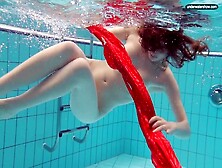 Underwater Show Featuring Angel's Underwater Babe Xxx
