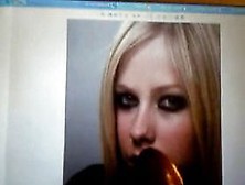 Avril Lavigne Cum Facial