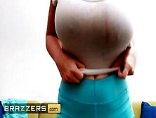 Brazzers - Beautiful With Huge Tits Codi Vore Masturbates On