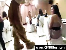 Amateur Cfnm Party Girl Sucking Stripper Cock For Group Of Babes