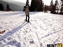 Hunt4K.  Skillful Skier