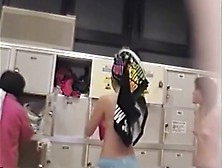 Young Asian Girls Spied In A Locker Room