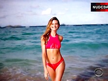 Candice Swanepoel Sexy In Bikini – The Victoria's Secret Swim Special