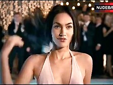 Megan Fox Nipples Through Wet Dress – How To Lose Friends And Alienate People