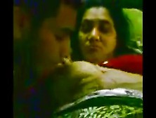 Amateur Indian Aunty Loving Some Pussy Attention