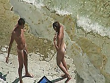 Female – Amateur Couple – Public Sex On The Beach