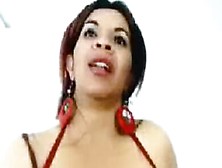 Madurita Tetona Hindú Se Desnuda Delante De La Webcam