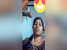 Today Exclusive- Desi Girl Showing Her Boobs On Video Call