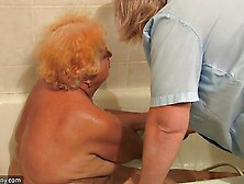 Amateur Granny Gets Fun In The Bathroom On The Babysitter