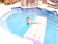 18Yo Girl Teasing In The Pool