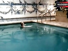 Renate Langer Naked In Pool – Police Des Moeurs