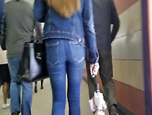 Nice Ass Hurry To Metro