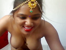 Alluring Bhabhi Nude Dancing