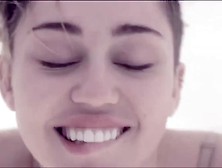 Musicless Musicvideo Miley Cyrus - Adore You