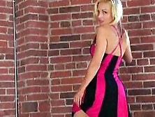 Horny Sweetheart Kayden Kross Looks Seductively Hot In Her Sexy