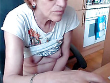 Mature Pussy Rub On Webcam