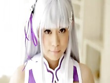 Emilia Cosplay