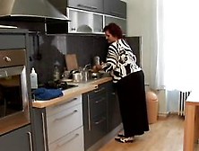 Big Ass Bbw In Kitchen
