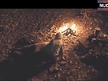 Hilary Swank Sex Scene Near The Bonfire – The Homesman