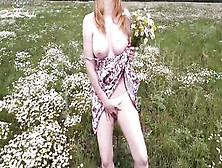 Blonde Lusty Into Nature And Jerk Off Inside The Field