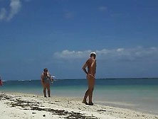 Nude Guy On A Public Beach Cfnm