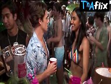 Amrit Kaur Bikini Scene In The Sex Lives Of College Girls