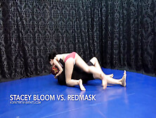 Femdom Stacy Bloom Overpowers Her Sparring Partner And Lets Him Sniff Her During Passionate Facesitting