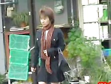Attractive Asian Milf With No Panties Sharked In Public