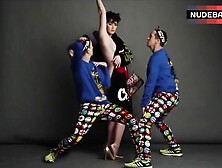 Katy Perry Side Boob – Katy Perry And Jeremy Scott For Moschino Fall/winter 2015