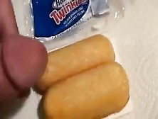 Cum On Twinkie