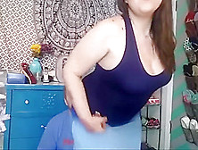 Chubby Girl In Leggings Face Farts Her Man