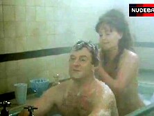 Pauline Collins Naked In Hot Tub – Shirley Valentine