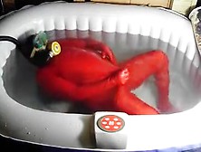 Roter Lycra Ganzanzug Whirlpool 1