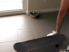 Pretty Babe In Skateboard Gets Banged