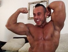Thick,  Beefy Muscle - Huge Heavyweight Bodybuilder,  With Giganti