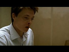 Naboer (Movie) Punching Sex Scene
