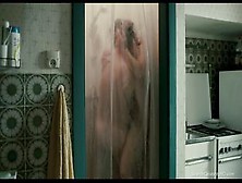 Darstellerin Irina Potapenko Lässt Sich Im Stehen In Der Dusche Lecken