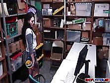 Teen Thief Megan Bangs With 2 Detectives
