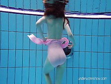 Roxalana Underwater Naked In Pool