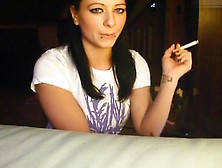Sexy Rauchen,  Zeige Titten Und Arsch