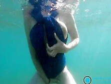 Mom Inside Swimsuit With Long Melons Masturbates Inside The Sea