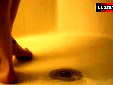 Alyson Mckenzie Wells Nude In Shower – Seclusion
