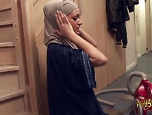 Fucking Hijabi Helper