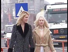 2 Kinky Blondes Girls Risky Pissing On Real Public Streets