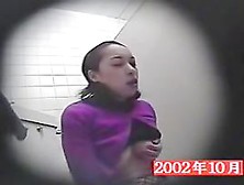 Voyeur Hidden Camera In A Public Toilet Exposing Cunt Playing
