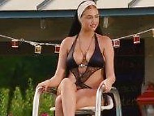 Kate Upton In The Three Stooges (2012)