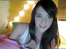 Hot Webcam Chat With Teasing Amateur Babe
